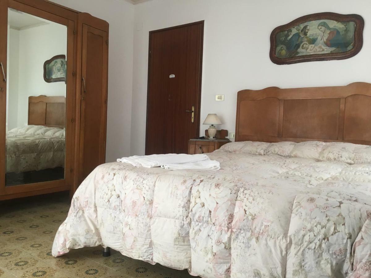 Hotel Casa Salvaggio à Grotte  Extérieur photo